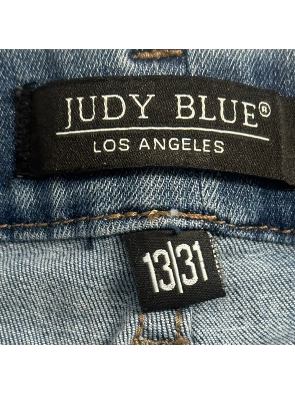 Judy Blue Jeans 13/31 Medium Wash Stretch Pull On Cropped Bootcut Raw Hem Denim - Picture 12 of 13